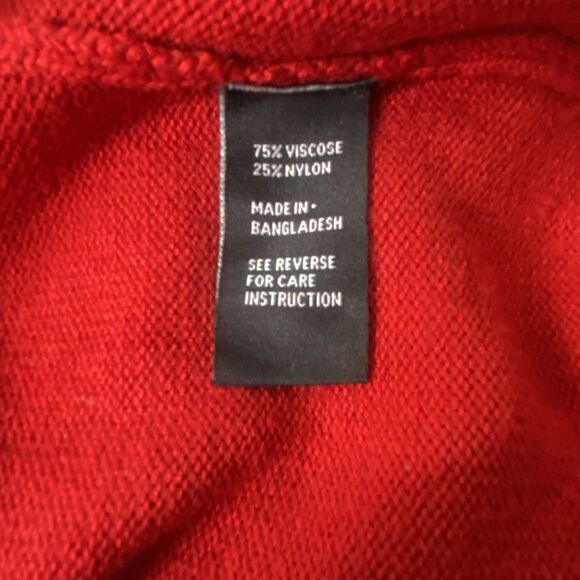 Cocobleu Women’s Large Red Heart Knit Long Sleeve Soft Crew Neck Sweater - Picture 7 of 7